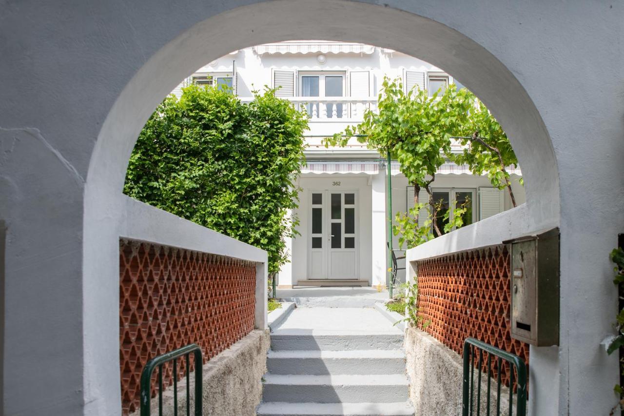 Apartmani Vrtodusic Banjol Buitenkant foto