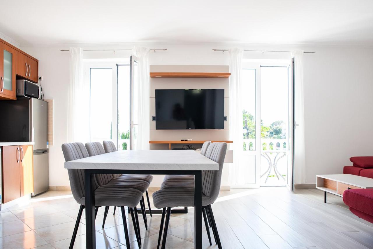 Apartmani Vrtodusic Banjol Buitenkant foto