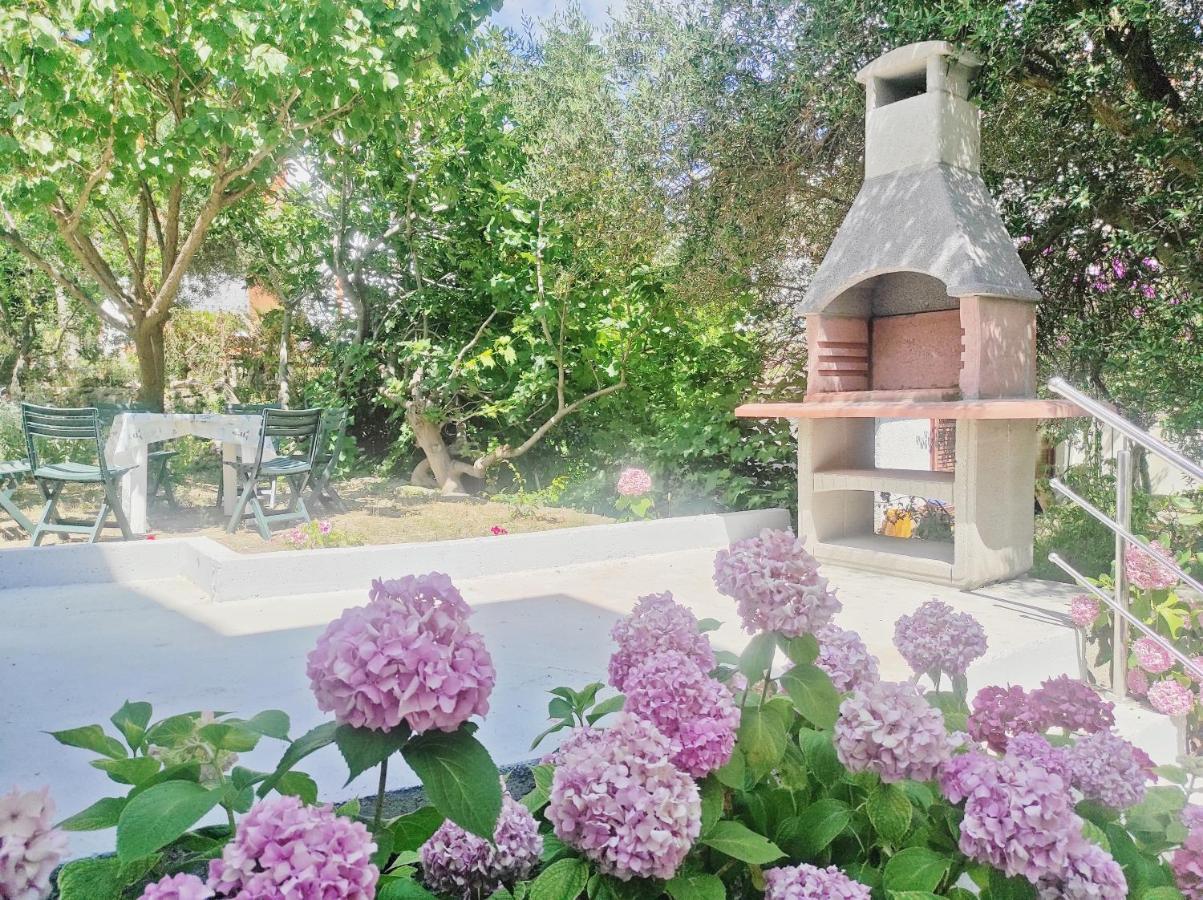 Apartmani Vrtodusic Banjol Buitenkant foto