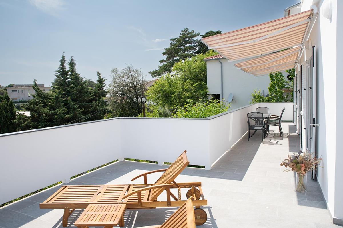 Apartmani Vrtodusic Banjol Buitenkant foto